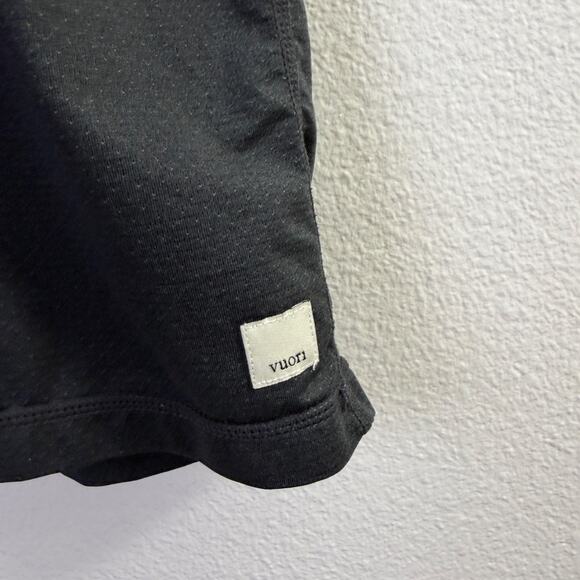 Vuori Tradewind Shirt Large Grey Performance Short Sleeve Pocket Run Jog Gym - Picture 4 of 9